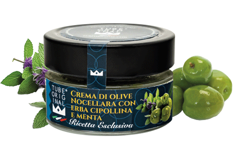 Nocellara-Olivencreme mit Schnittlauch und Minze